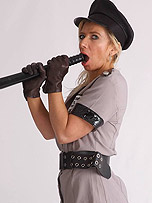 picture from girlsinleatherboots.com