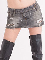 picture from girlsinleatherboots.com