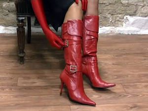 sample movie fromGirls in Leather Boots