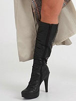 picture from girlsinleatherboots.com
