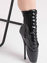 picture from girlsinleatherboots.com